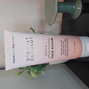 Vitamins and Sea Beauty Sea Salt Coconut Face Scrub